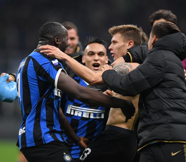 在官方主视 在官方主视