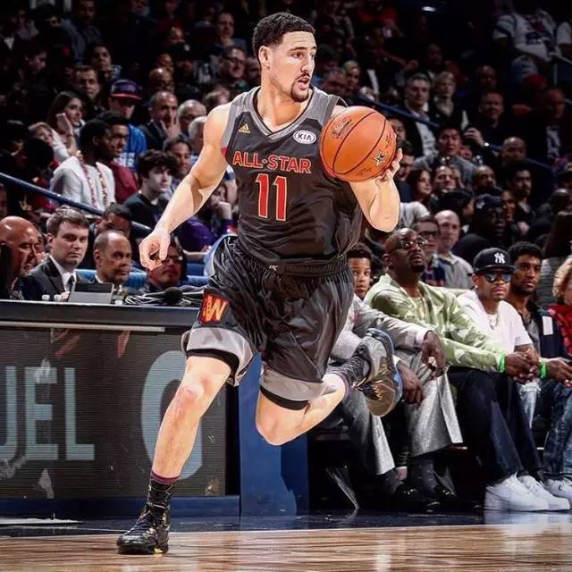 换球员的净 换球员的净